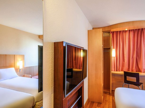 Imagen de la habitación del Hotel B&B Le Mans Centre Cathédrale. Foto 10