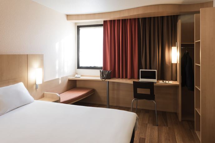 Imagen de la habitación del Hotel B&B Le Mans Centre Cathédrale. Foto 12