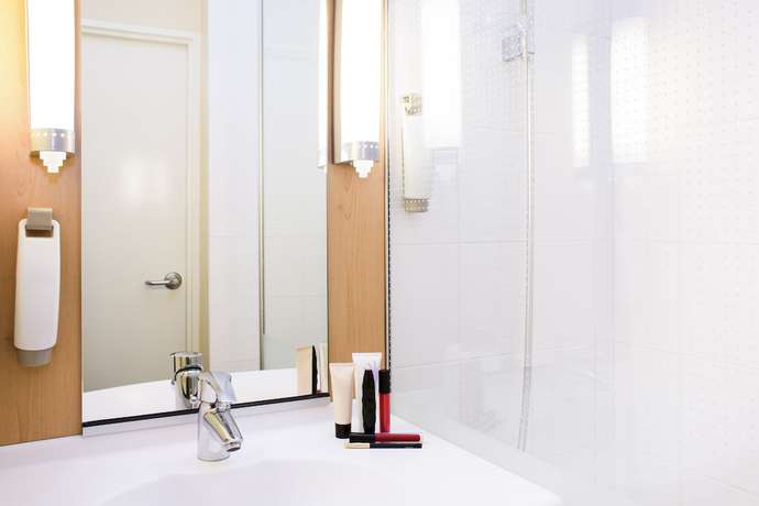 Imagen de la habitación del Hotel B&B Le Mans Centre Cathédrale. Foto 17