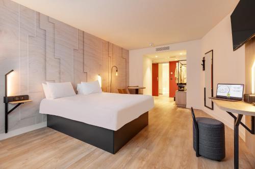 Imagen general del Hotel B&B Lille Lillenium Eurasanté. Foto 2