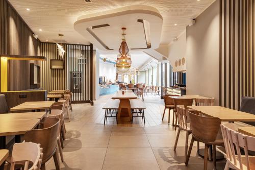 Imagen general del Hotel B&B Lille Lillenium Eurasanté. Foto 15