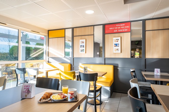 Imagen del bar/restaurante del Hotel B&B Lille Seclin Unexpo. Foto 2