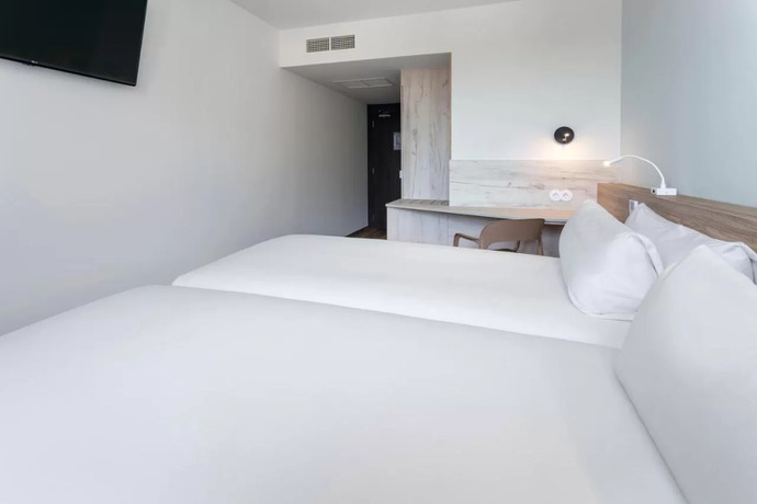 Imagen de la habitación del Hotel B&B Lisboa Aeroporto. Foto 8