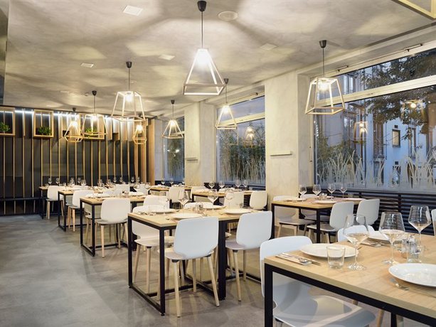 Imagen del bar/restaurante del Hotel B&B Ljubljana Park. Foto 3