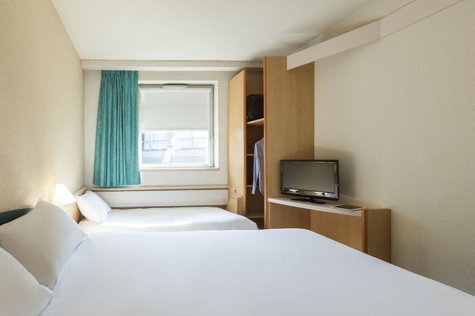 Imagen de la habitación del Hotel B&B Lourdes Centre. Foto 4
