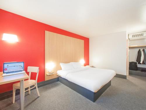 Imagen de la habitación del Hotel B&B Louveciennes, Versalles. Foto 6