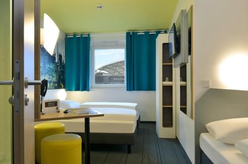 Imagen de la habitación del Hotel B&B Ludwigshafen. Foto 9