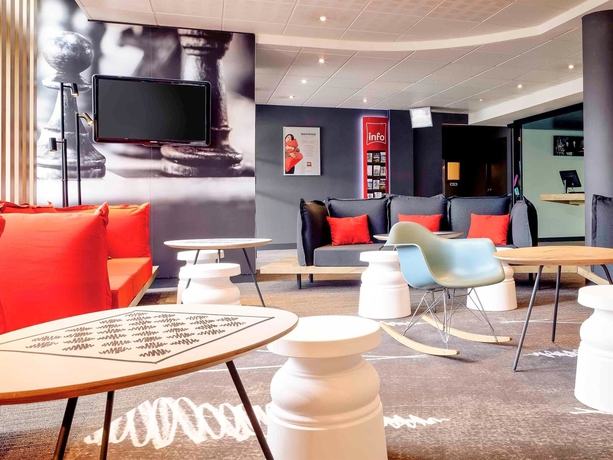 Imagen del bar/restaurante del Hotel B&B Lyon Eurexpo Bron. Foto 3