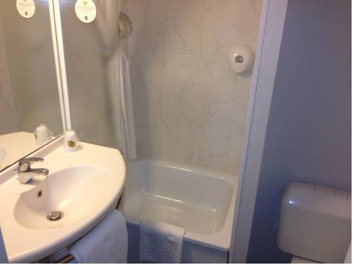 Imagen de la habitación del Hotel B&B Lyon Vénissieux. Foto 3