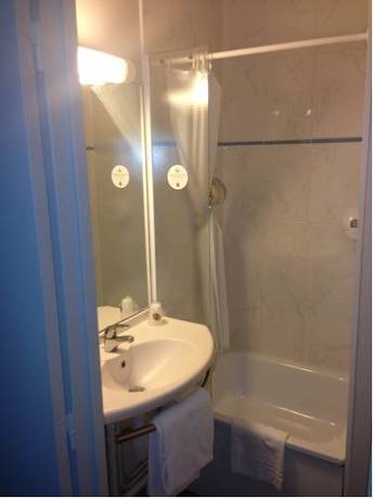 Imagen de la habitación del Hotel B&B Lyon Vénissieux. Foto 4