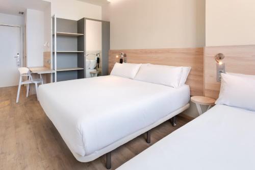 Imagen de la habitación del Hotel B&B Málaga Centro. Foto 12