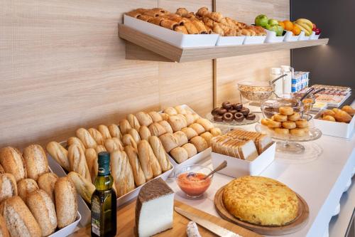 Imagen del bar/restaurante del Hotel B&B Málaga Centro. Foto 3