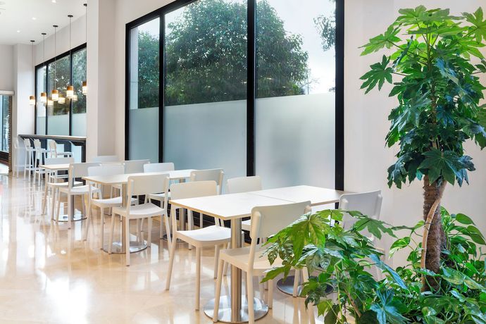 Imagen del bar/restaurante del Hotel B&B Madrid Arganda. Foto 4