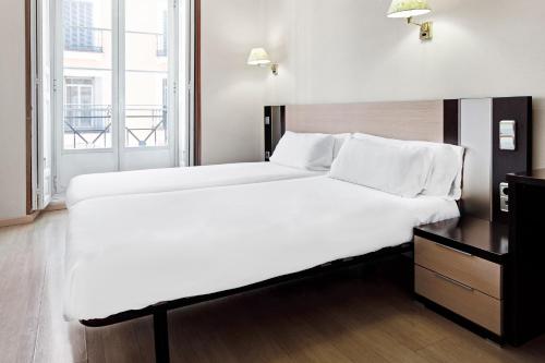 Imagen de la habitación del Hotel B&B Madrid Centro Plaza Mayor. Foto 6