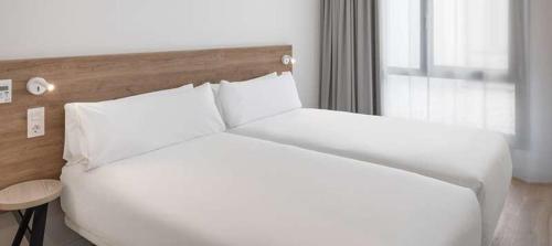 Imagen de la habitación del Hotel B&B Madrid Fuenlabrada Retail Park. Foto 9