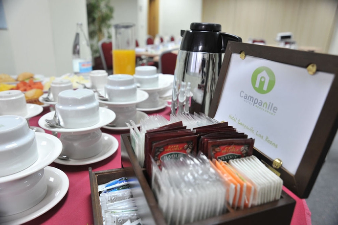 Imagen del bar/restaurante del Hotel B&B Madrid Pinar de las Rozas. Foto 5