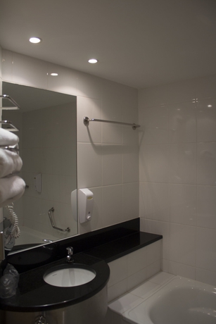 Imagen de la habitación del Hotel B&B Madrid Pinar de las Rozas. Foto 9