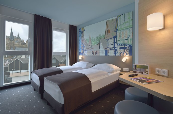 Imagen de la habitación del Hotel B&B Marburg. Foto 13