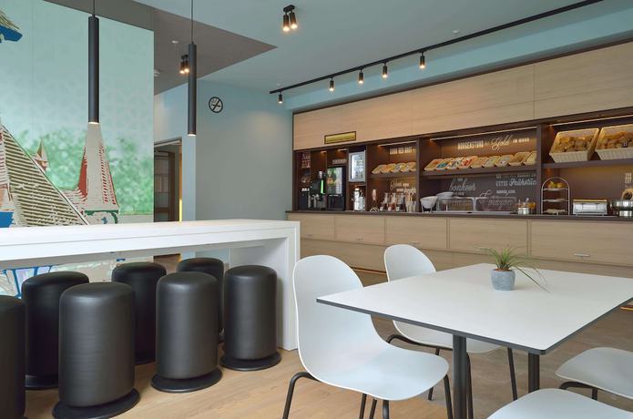 Imagen del bar/restaurante del Hotel B&B Marburg. Foto 6