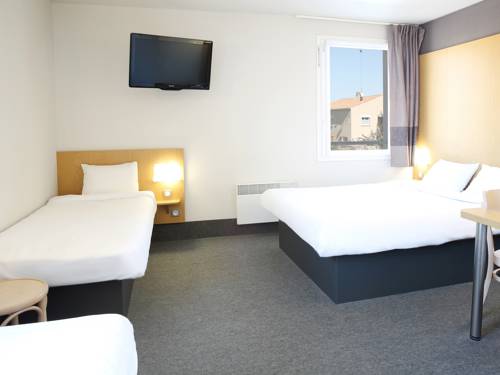 Imagen de la habitación del Hotel B&B Marseille Aéroport Saint-victoret. Foto 11