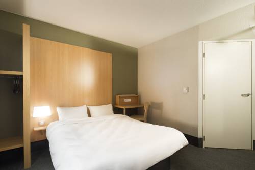 Imagen de la habitación del Hotel B&B Marseille Aéroport Saint-victoret. Foto 12