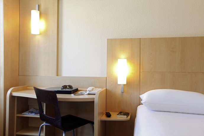 Imagen de la habitación del Hotel B&B Marseille Centre Vieux Port. Foto 10