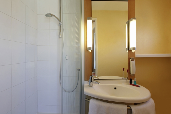 Imagen de la habitación del Hotel B&B Marseille Centre Vieux Port. Foto 11