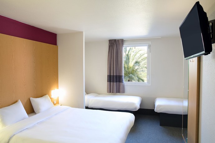 Imagen de la habitación del Hotel B&B Martigues Port-de-bouc. Foto 11