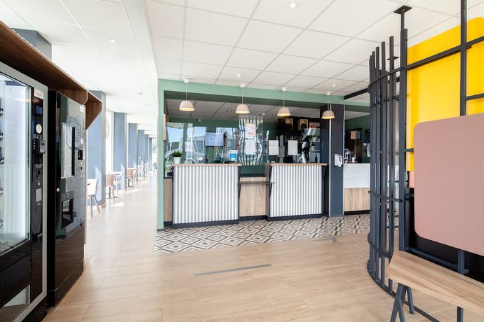 Imagen de los interiores del Hotel B&B Massy Gare TGV. Foto 19