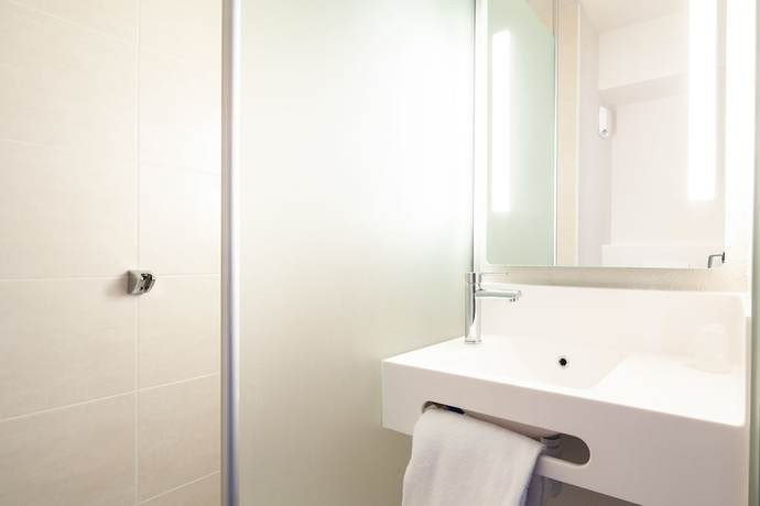 Imagen de la habitación del Hotel B&B Meaux. Foto 8