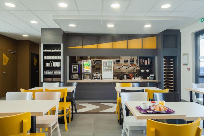 Imagen del bar/restaurante del Hotel B&B Meaux. Foto 5