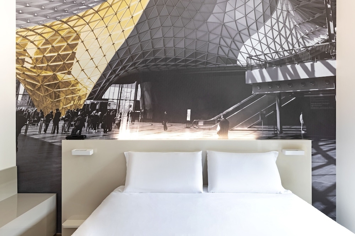 Imagen de la habitación del Hotel B&B Milano Central Station. Foto 14