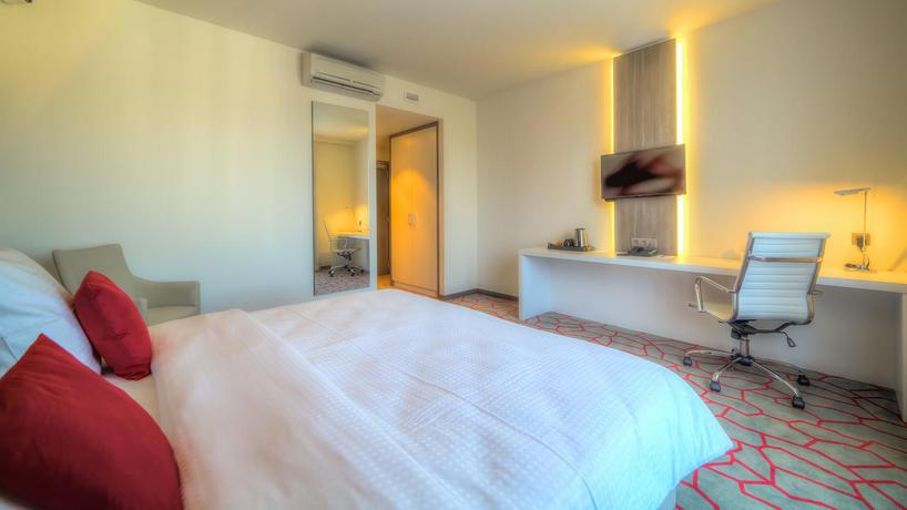 Imagen general del Hotel B&B Mons Centre. Foto 14