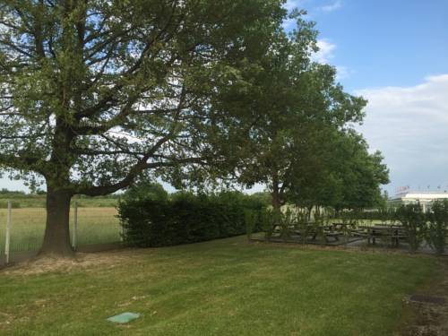 Imagen de los exteriores del Hotel B&B Montauban. Foto 12