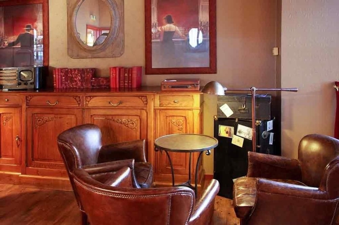 Imagen del bar/restaurante del Hotel B&B Montlu&ccedil;on Centre. Foto 5