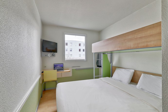 Imagen de la habitación del Hotel B&B Montluçon Saint-victor. Foto 8