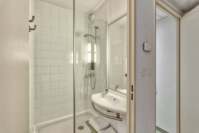 Imagen de la habitación del Hotel B&B Montluçon Saint-victor. Foto 14