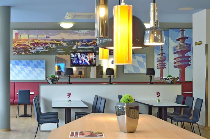 Imagen del bar/restaurante del Hotel B&B München City-Nord. Foto 5
