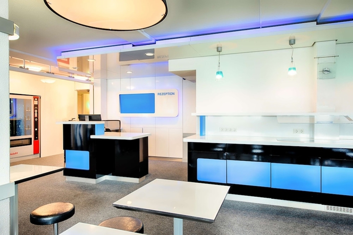 Imagen de los interiores del Hotel B&B M&uuml;nchen-Garching. Foto 17