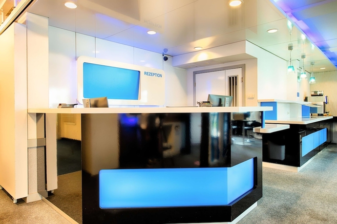Imagen de los interiores del Hotel B&B M&uuml;nchen-Garching. Foto 18