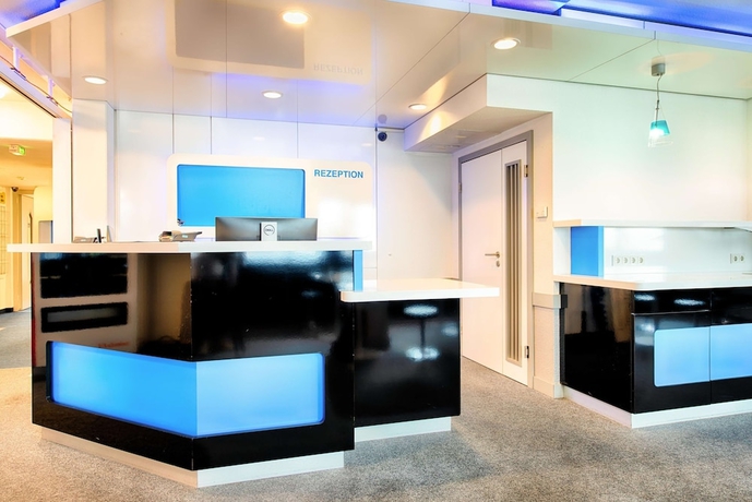 Imagen de los interiores del Hotel B&B M&uuml;nchen-Garching. Foto 19