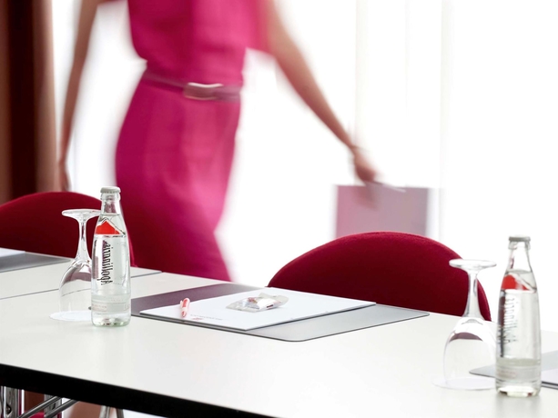 Imagen de los interiores del Hotel B&B München-Schwabing. Foto 10