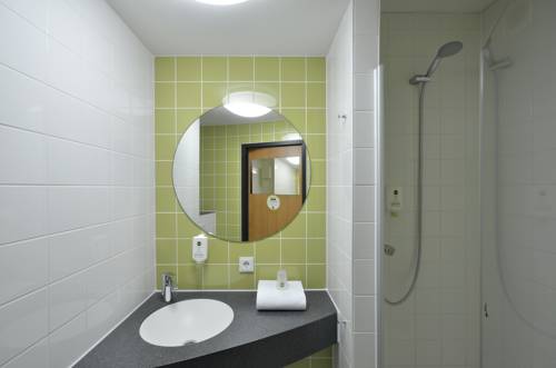 Imagen de la habitación del Hotel B&B München-messe. Foto 6