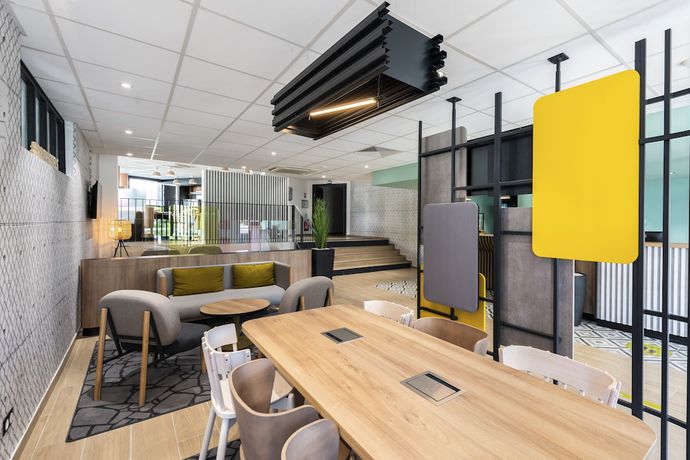 Imagen de los interiores del Hotel B&B Nice Aéroport Arenas. Foto 20