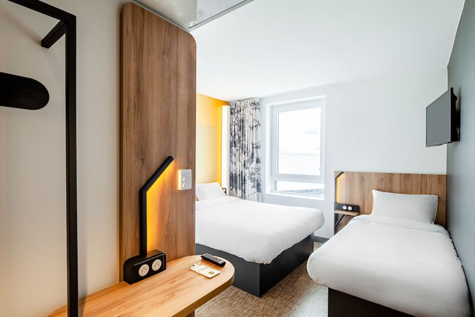 Imagen de la habitación del Hotel B&B Nice Aéroport Arenas. Foto 13