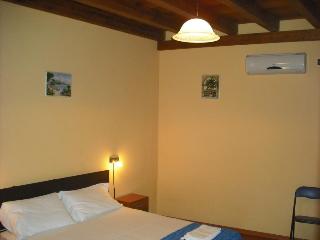 Imagen de la habitación del Hotel B&B Night and Day. Foto 4