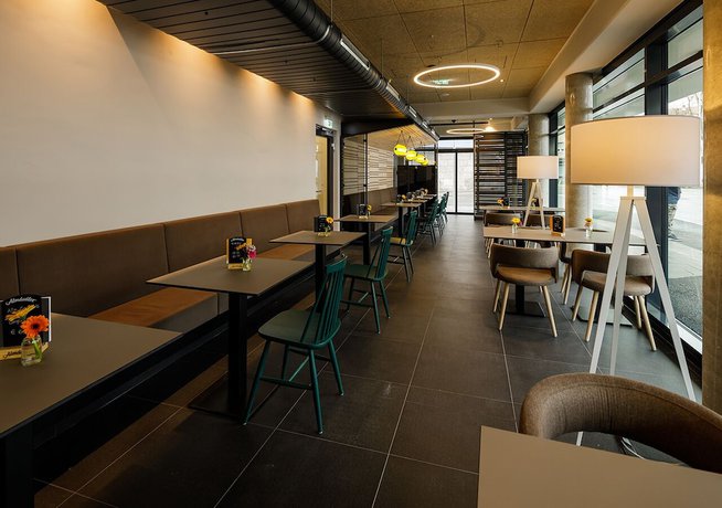 Imagen del bar/restaurante del Hotel B&B Nürnberg-Plärrer. Foto 3