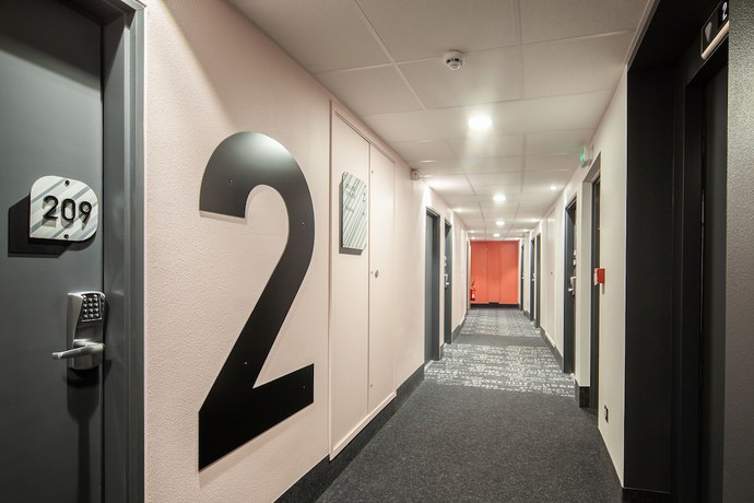 Imagen de los interiores del Hotel B&B Ouistreham. Foto 14