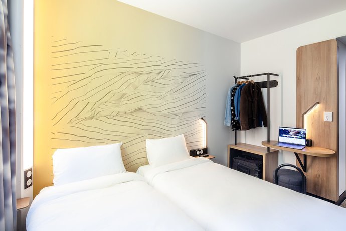 Imagen de la habitación del Hotel B&B Ouistreham. Foto 7