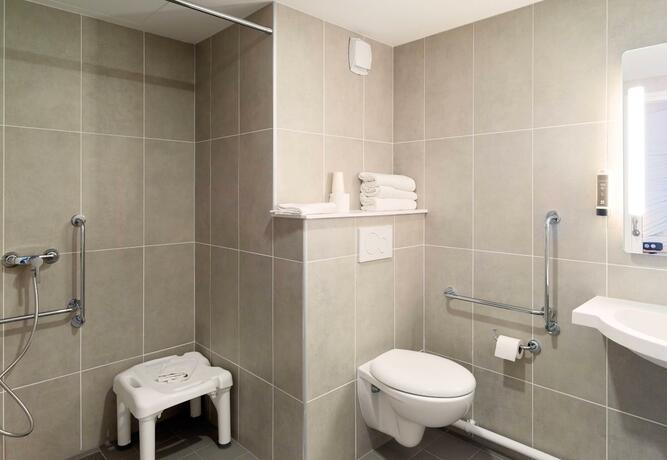 Imagen general del Hotel B&B Paris Clichy-sous-Bois. Foto 13